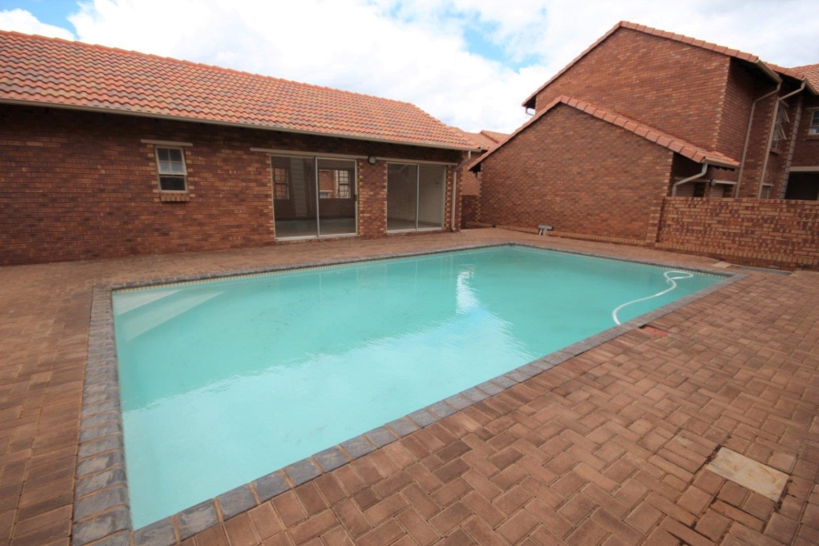 To Let 2 Bedroom Property for Rent in Hazeldean Gauteng