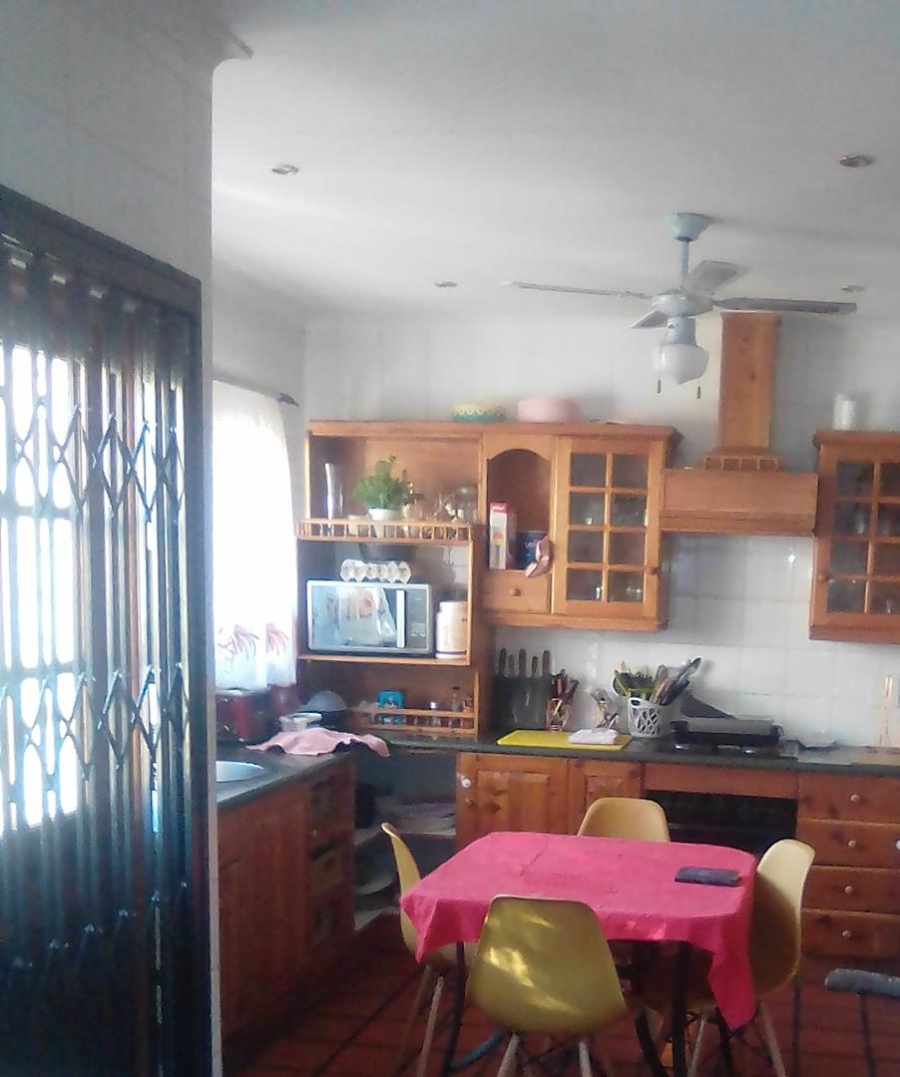 To Let 4 Bedroom Property for Rent in Magalieskruin Gauteng