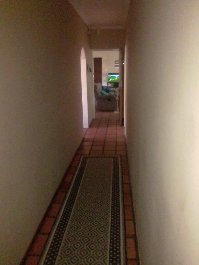 To Let 4 Bedroom Property for Rent in Magalieskruin Gauteng