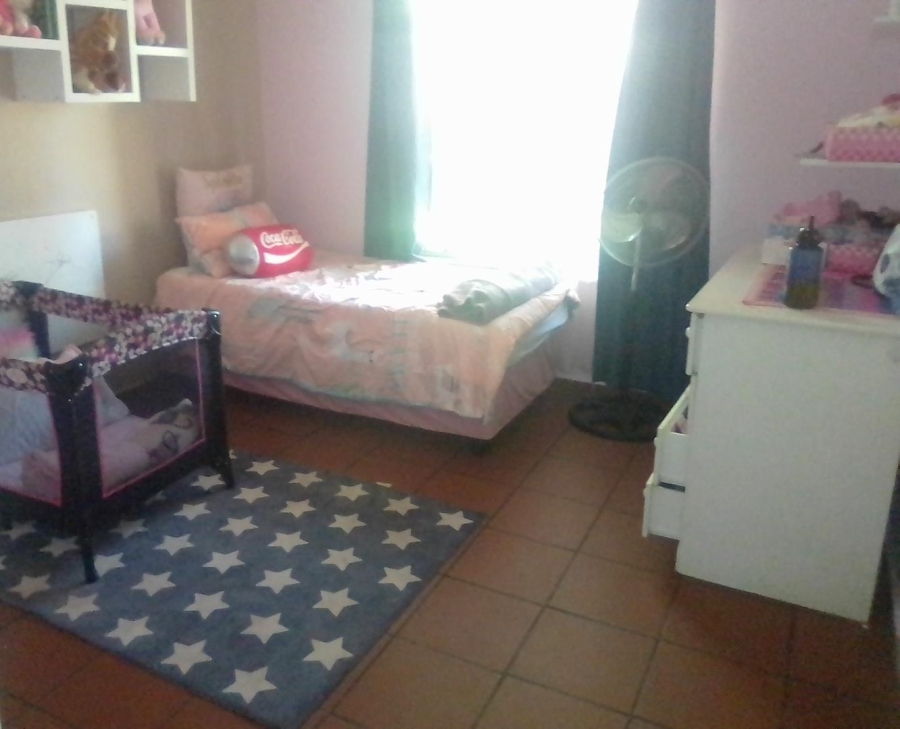 To Let 4 Bedroom Property for Rent in Magalieskruin Gauteng