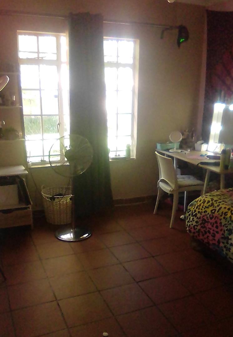 To Let 4 Bedroom Property for Rent in Magalieskruin Gauteng