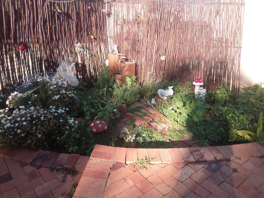 To Let 4 Bedroom Property for Rent in Magalieskruin Gauteng