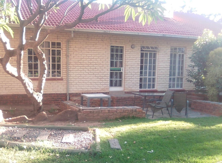 To Let 4 Bedroom Property for Rent in Magalieskruin Gauteng