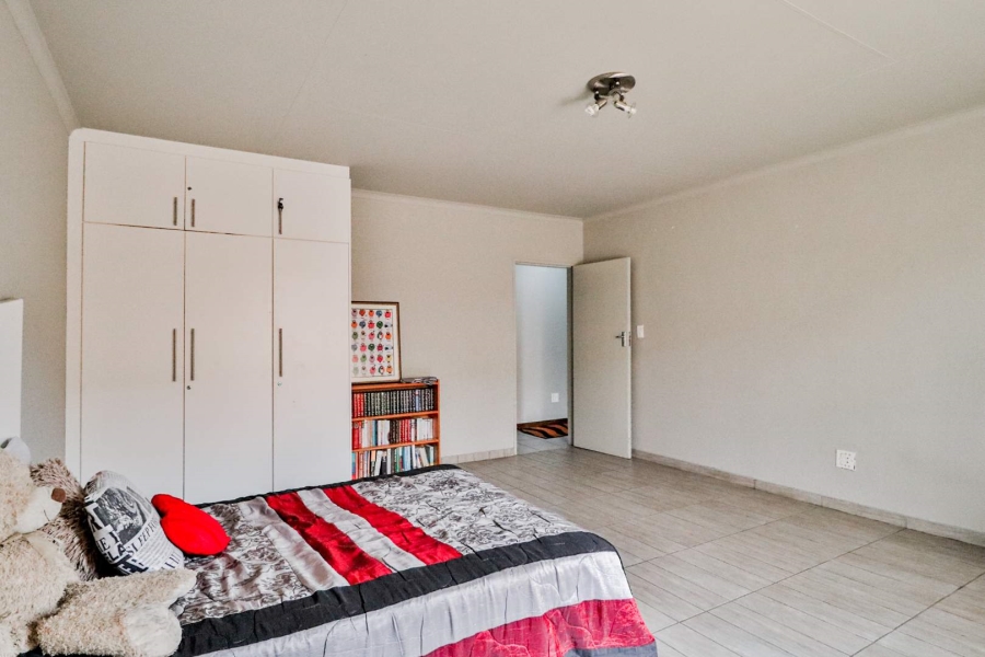 4 Bedroom Property for Sale in Bakerton Gauteng