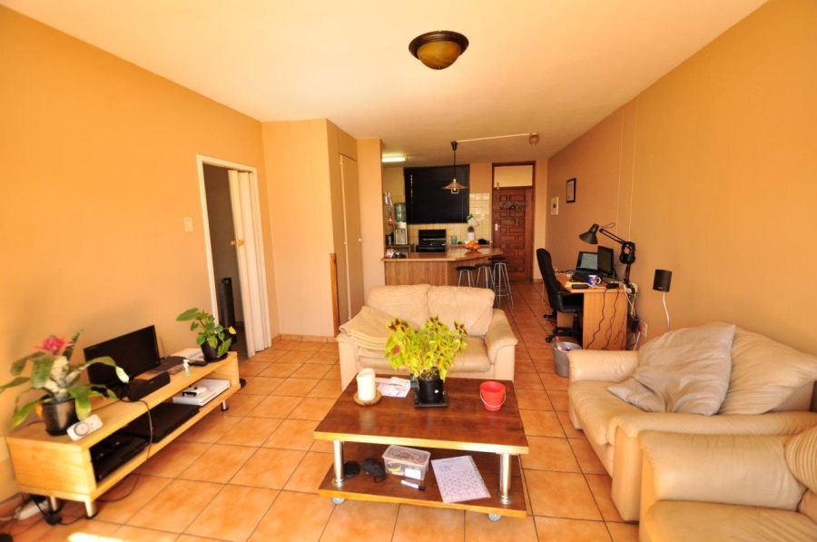 To Let 1 Bedroom Property for Rent in La Montagne Gauteng