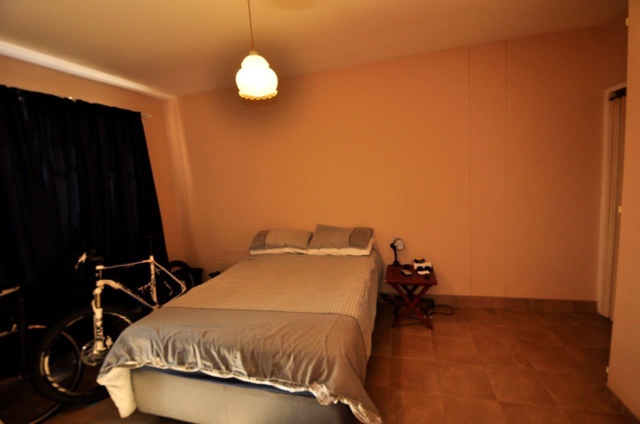 To Let 1 Bedroom Property for Rent in La Montagne Gauteng