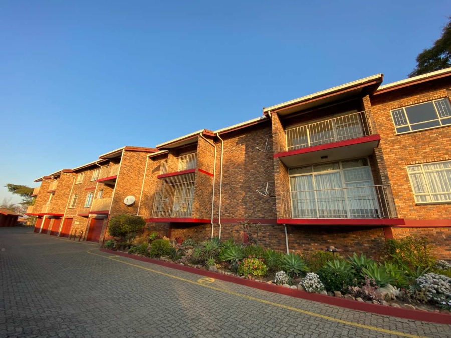 To Let 1 Bedroom Property for Rent in La Montagne Gauteng