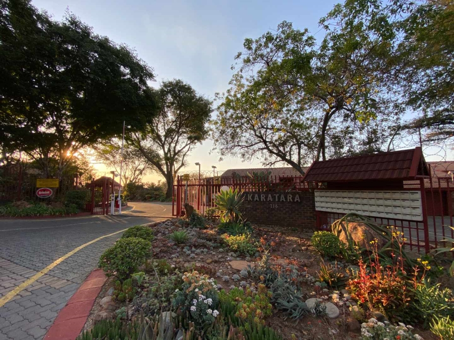 To Let 1 Bedroom Property for Rent in La Montagne Gauteng