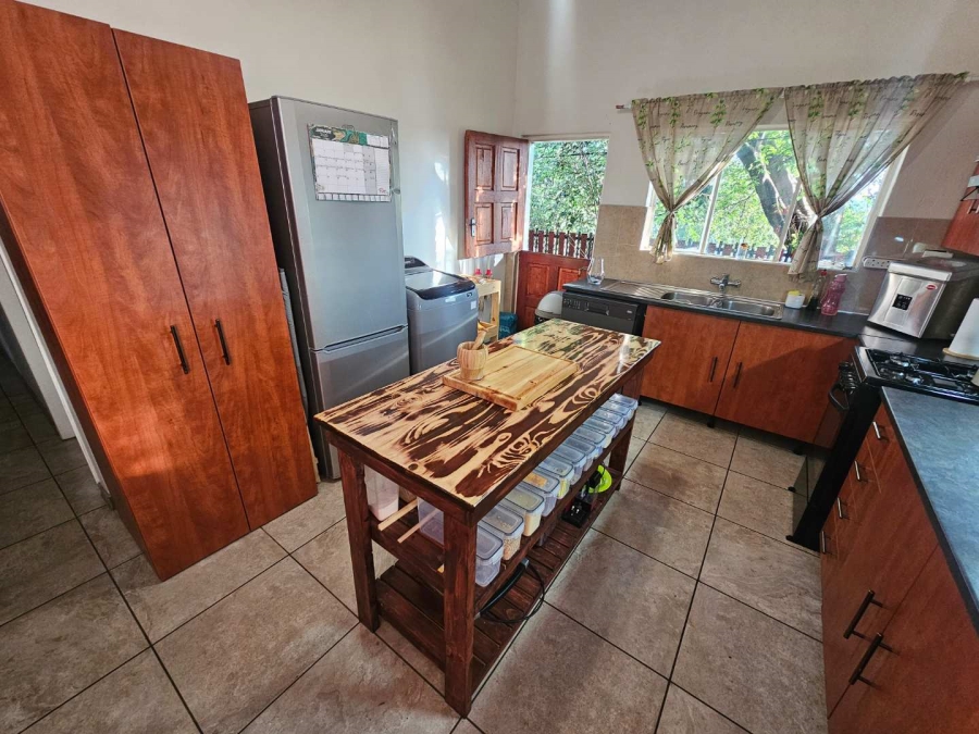 To Let 3 Bedroom Property for Rent in Mountain View Gauteng