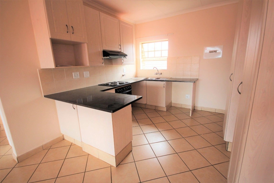 To Let 2 Bedroom Property for Rent in Hazeldean Gauteng