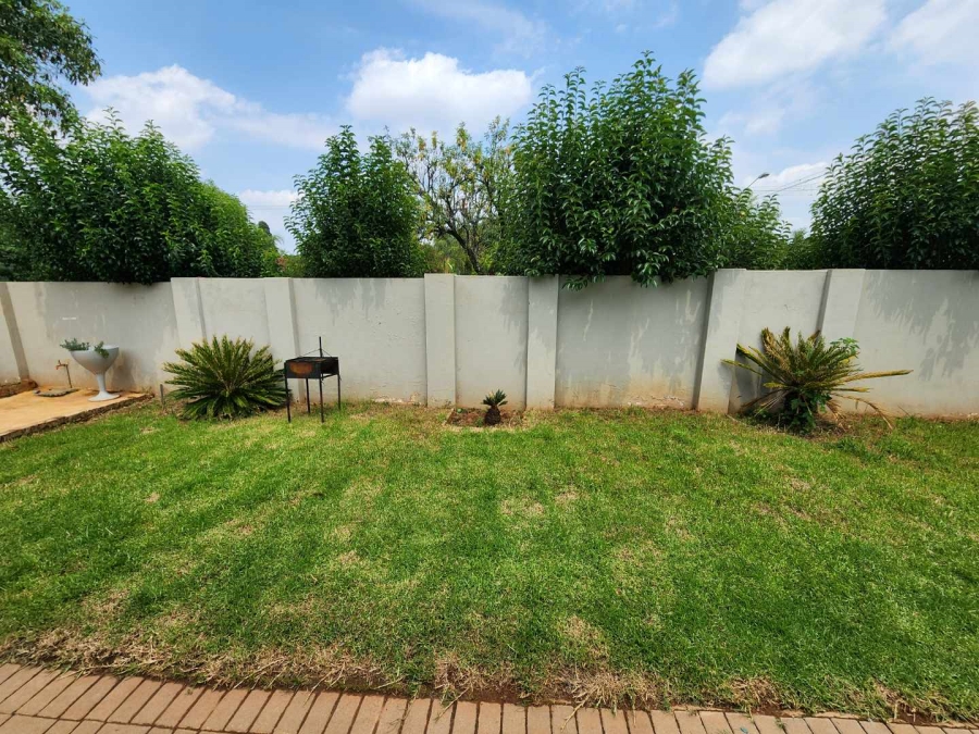 To Let 4 Bedroom Property for Rent in Rietondale Gauteng