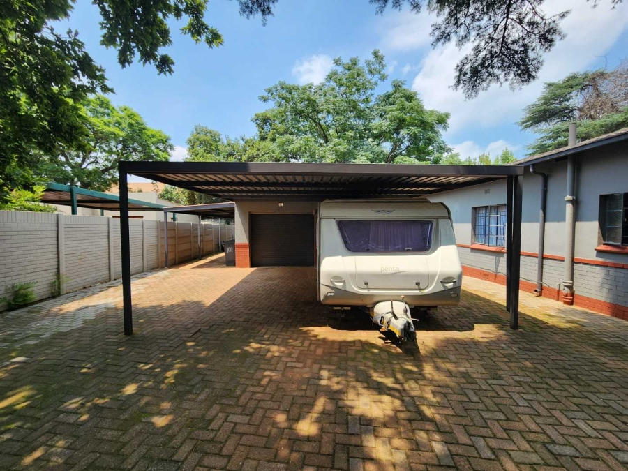 To Let 4 Bedroom Property for Rent in Rietondale Gauteng