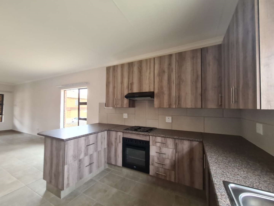 To Let 2 Bedroom Property for Rent in Wierdapark Gauteng