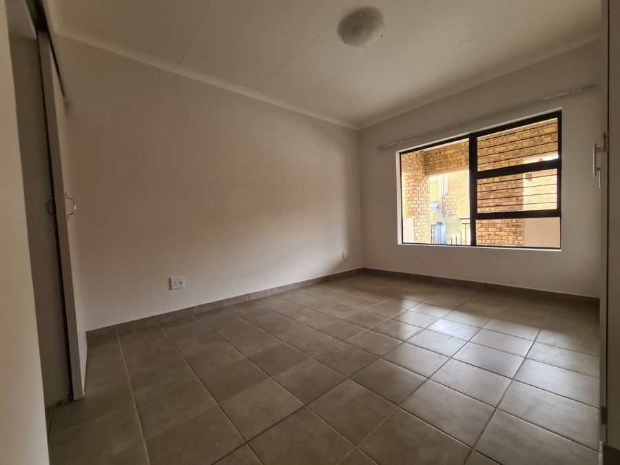 To Let 2 Bedroom Property for Rent in Wierdapark Gauteng