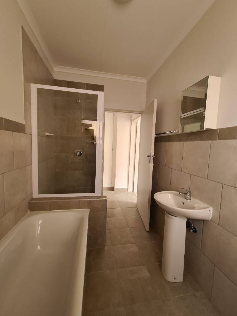 To Let 2 Bedroom Property for Rent in Wierdapark Gauteng