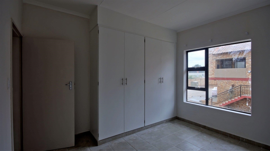 To Let 2 Bedroom Property for Rent in Wierdapark Gauteng