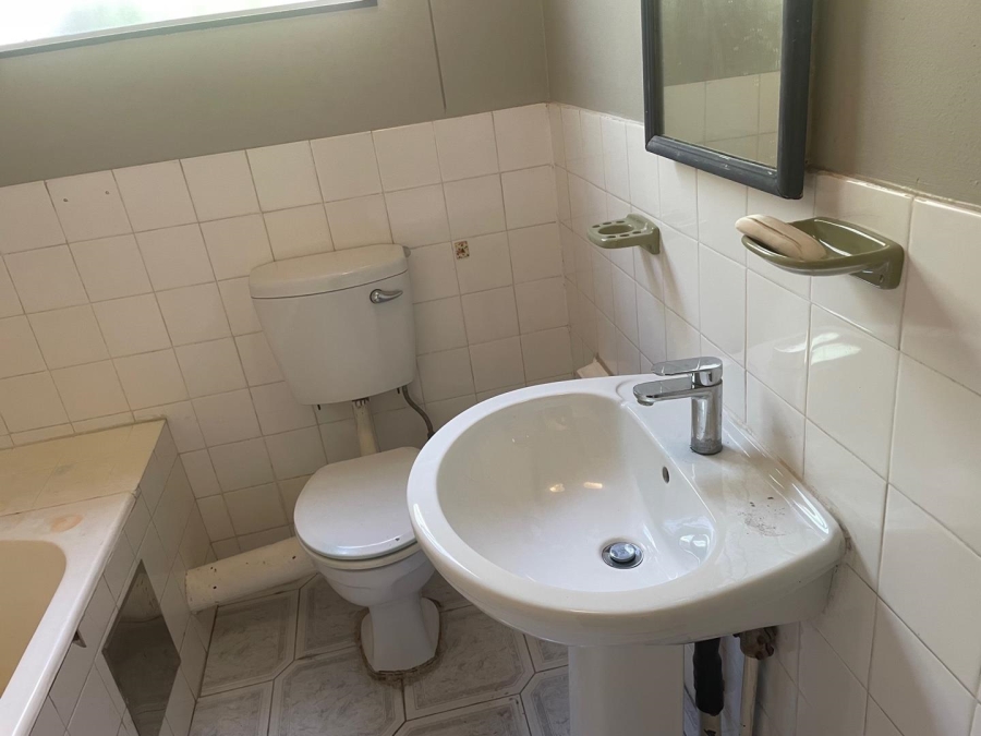 To Let 3 Bedroom Property for Rent in Illovo Gauteng