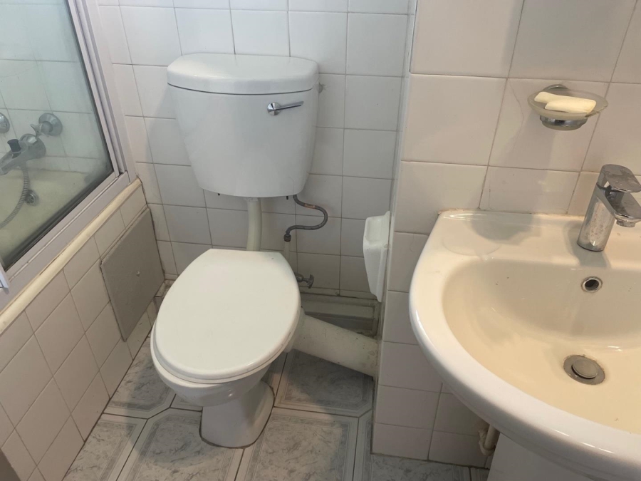 To Let 3 Bedroom Property for Rent in Illovo Gauteng