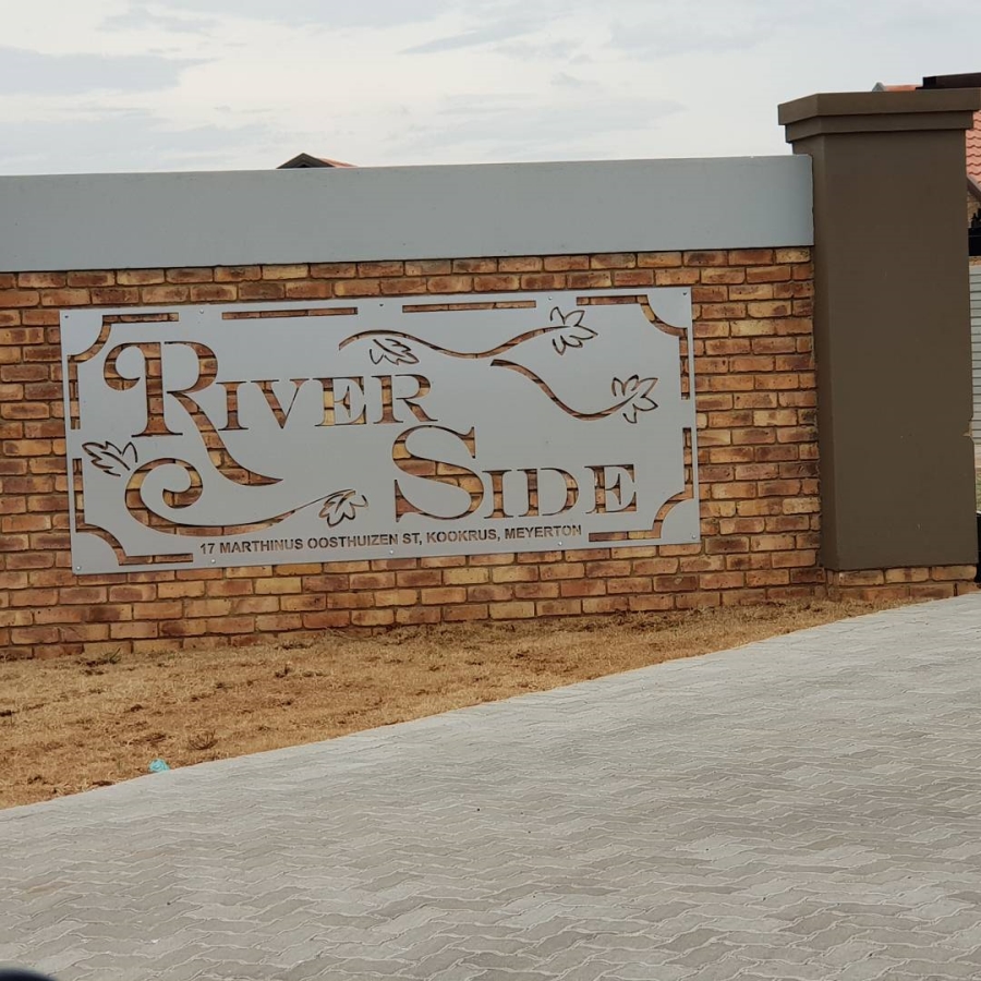 2 Bedroom Property for Sale in Kookrus Gauteng