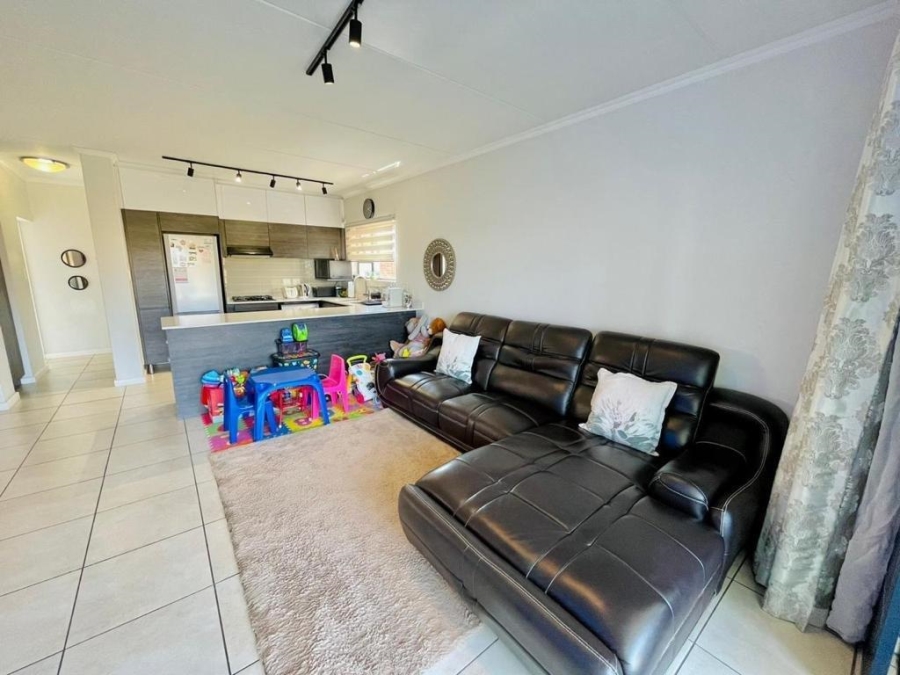 2 Bedroom Property for Sale in Oakdene Gauteng