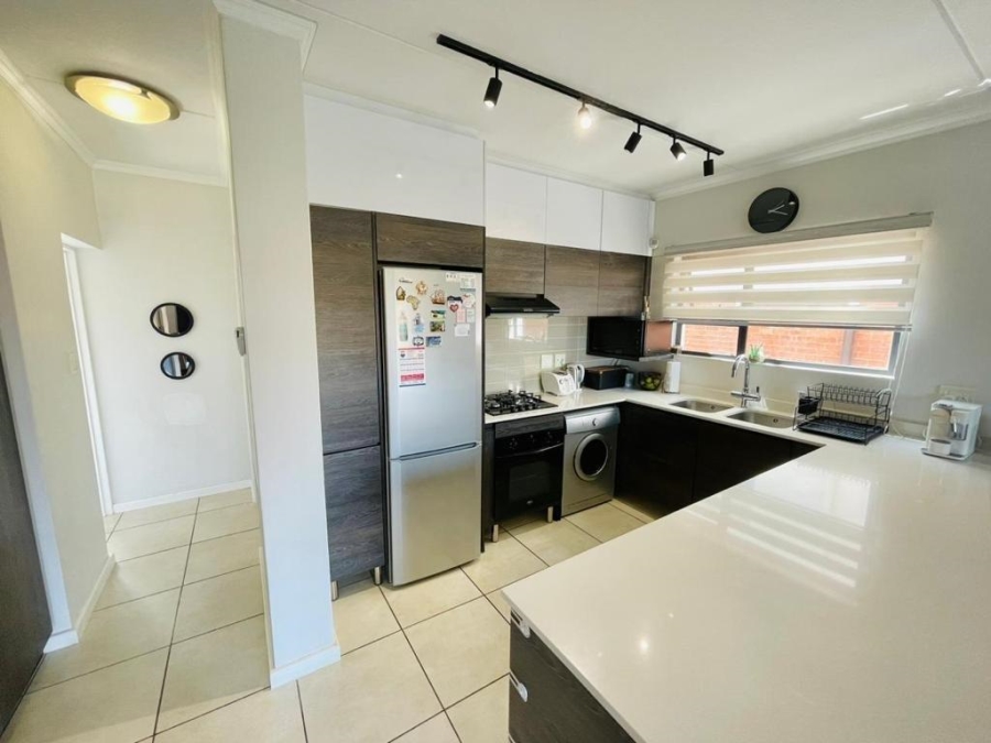2 Bedroom Property for Sale in Oakdene Gauteng