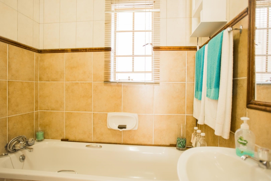 To Let 2 Bedroom Property for Rent in Mooikloof Ridge Gauteng