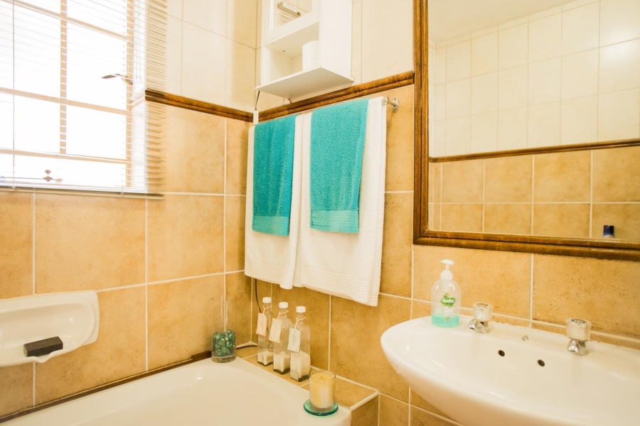 To Let 2 Bedroom Property for Rent in Mooikloof Ridge Gauteng