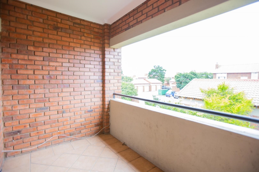 To Let 2 Bedroom Property for Rent in Mooikloof Ridge Gauteng