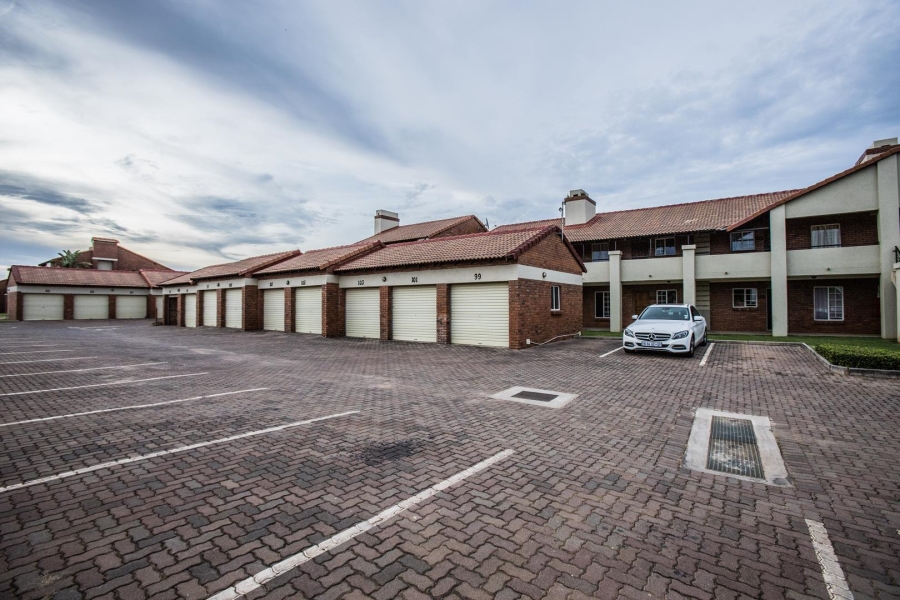 To Let 2 Bedroom Property for Rent in Mooikloof Ridge Gauteng