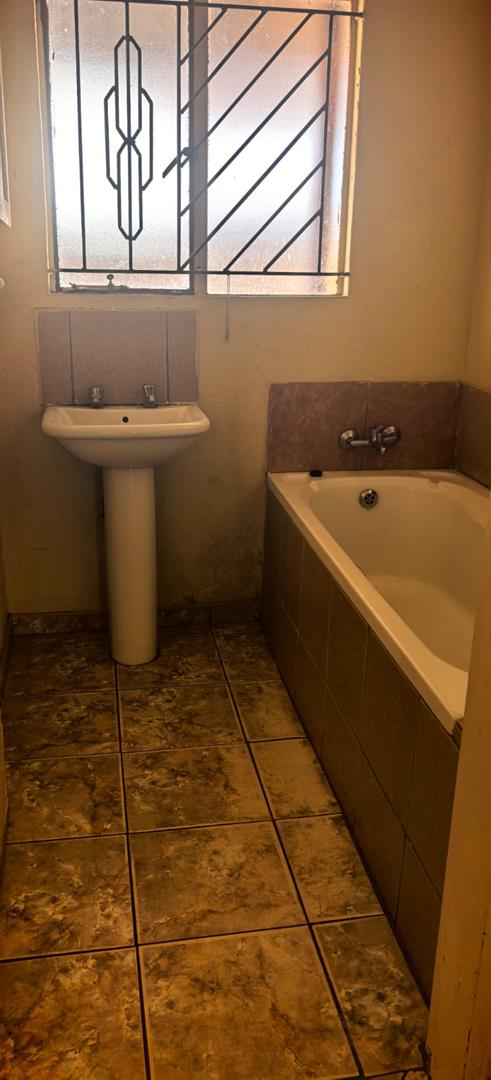 To Let 3 Bedroom Property for Rent in Soshanguve VV Gauteng