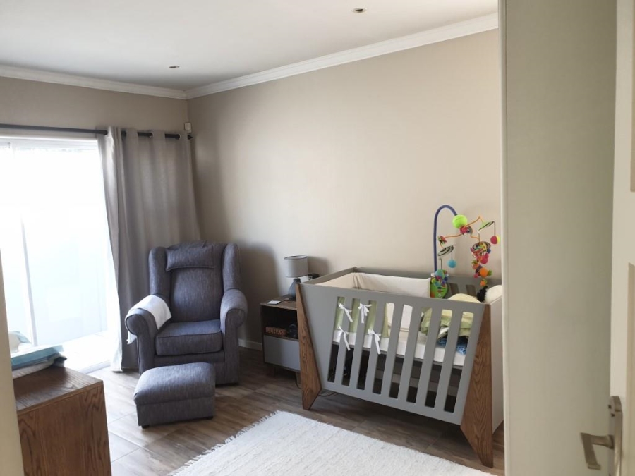 To Let 4 Bedroom Property for Rent in Atholl Gauteng