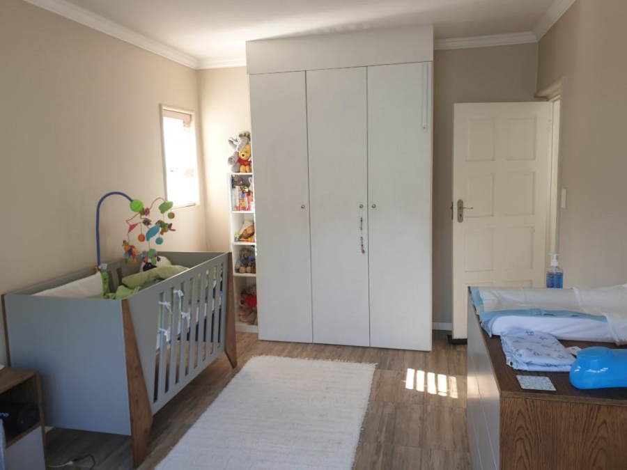 To Let 4 Bedroom Property for Rent in Atholl Gauteng