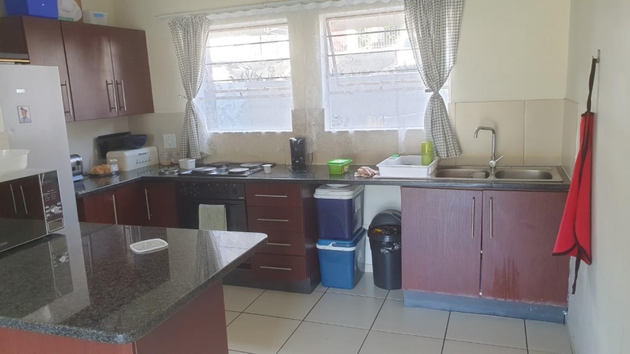 To Let 2 Bedroom Property for Rent in Ferndale Gauteng