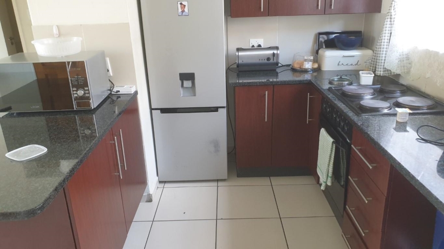 To Let 2 Bedroom Property for Rent in Ferndale Gauteng