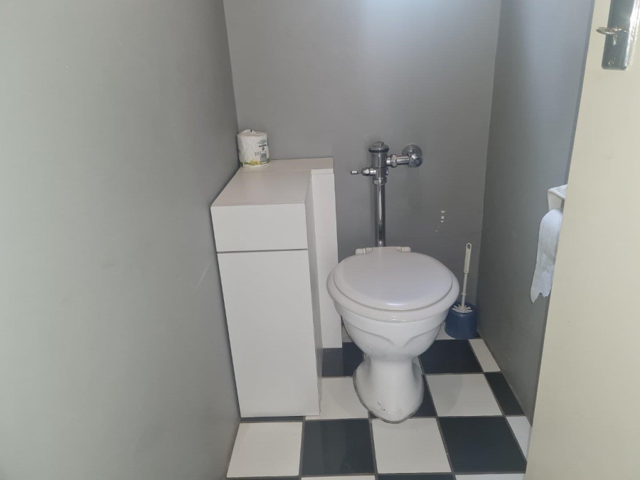 To Let 1 Bedroom Property for Rent in Killarney Gauteng