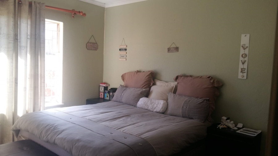 To Let 3 Bedroom Property for Rent in Lindhaven Gauteng