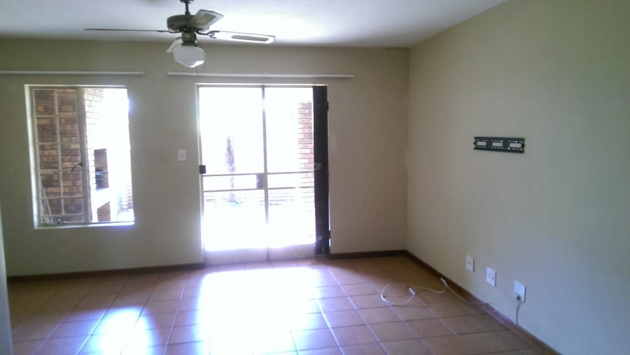 To Let 2 Bedroom Property for Rent in Highveld Gauteng