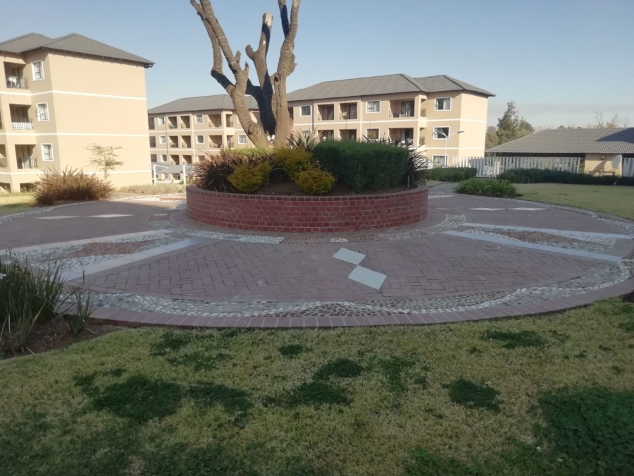 2 Bedroom Property for Sale in Lilianton Gauteng