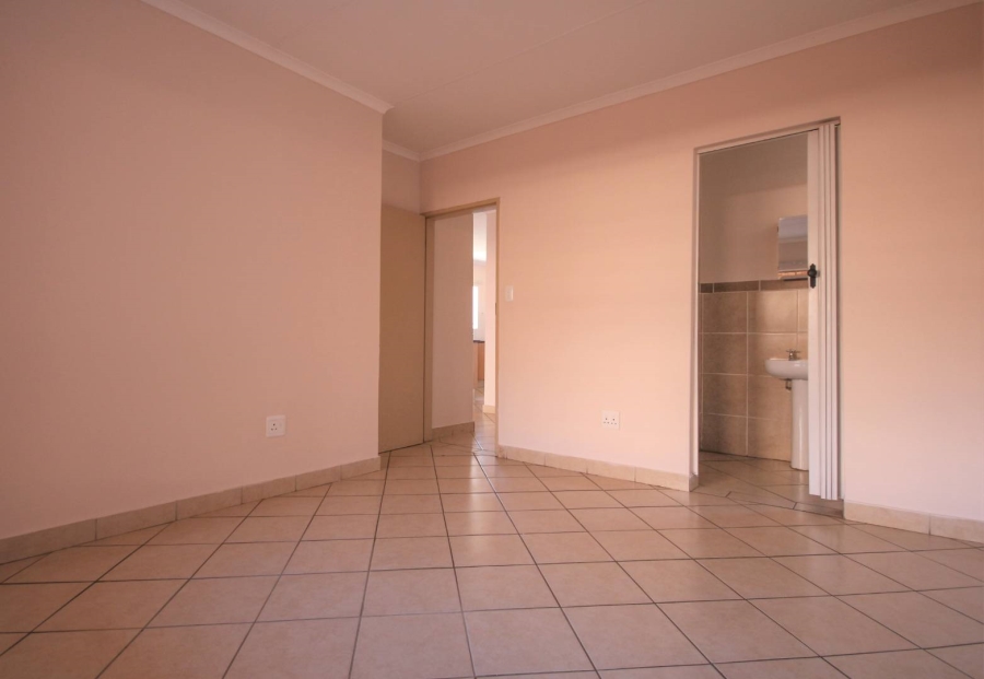 To Let 2 Bedroom Property for Rent in Hazeldean Gauteng