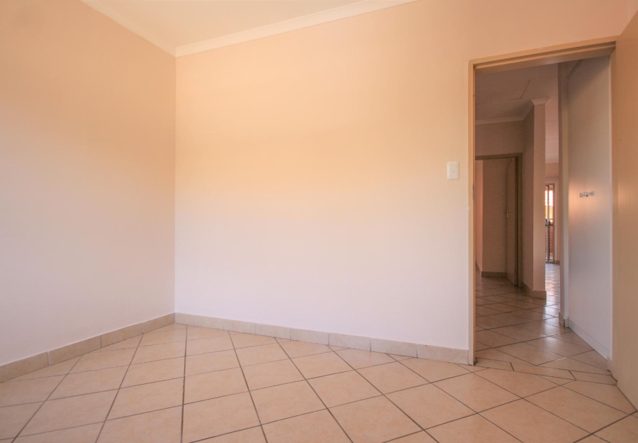 To Let 2 Bedroom Property for Rent in Hazeldean Gauteng