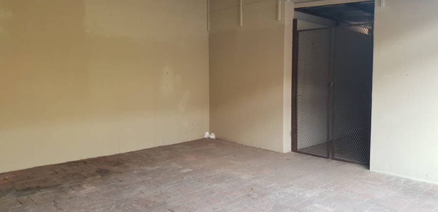 To Let 3 Bedroom Property for Rent in Brackenhurst Gauteng