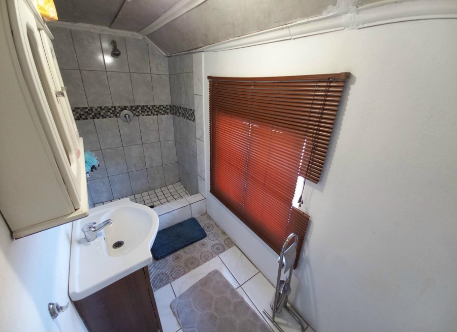 5 Bedroom Property for Sale in Elandsfontein A H Gauteng