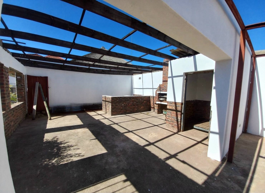 5 Bedroom Property for Sale in Elandsfontein A H Gauteng