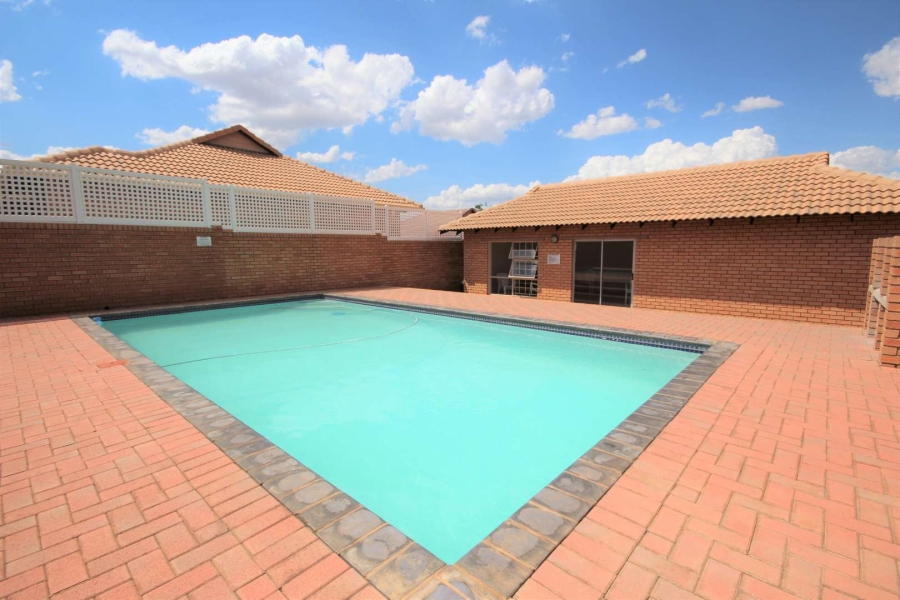 To Let 2 Bedroom Property for Rent in Hazeldean Gauteng