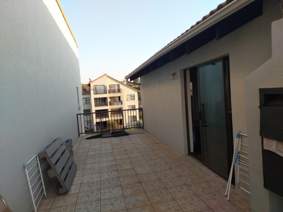 To Let 2 Bedroom Property for Rent in Paulshof Gauteng