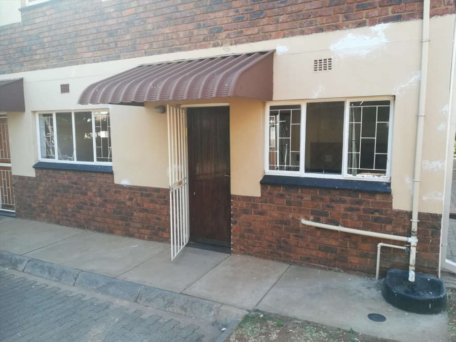To Let 2 Bedroom Property for Rent in Lyttelton Manor Gauteng