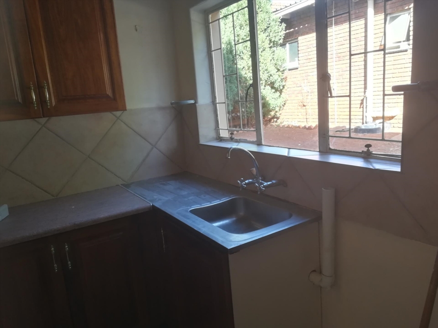 To Let 2 Bedroom Property for Rent in Lyttelton Manor Gauteng