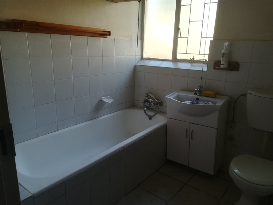 To Let 2 Bedroom Property for Rent in Lyttelton Manor Gauteng