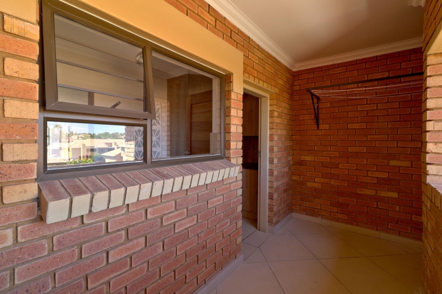 To Let 3 Bedroom Property for Rent in Olympus Gauteng