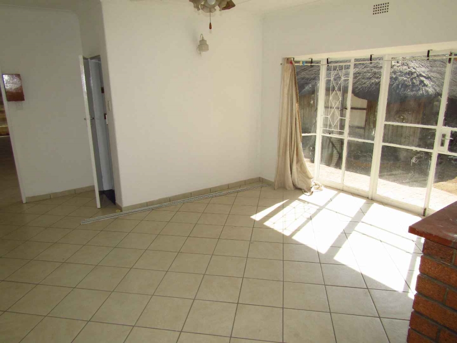 To Let 3 Bedroom Property for Rent in Brackenhurst Gauteng